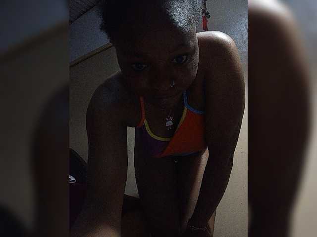 Milah2 live cam on BongaCams