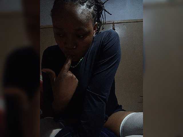Milah2 live cam on BongaCams