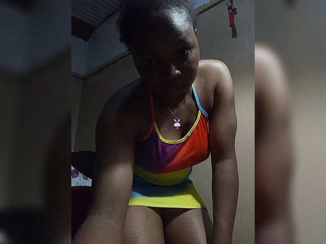 Milah2 live cam on BongaCams
