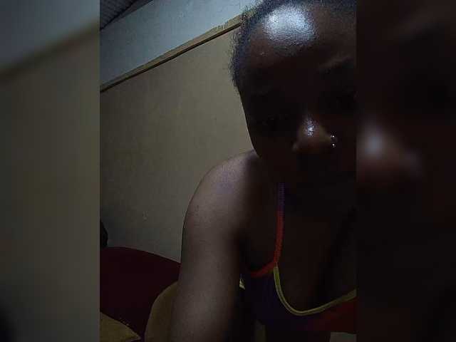 Milah2 live cam on BongaCams