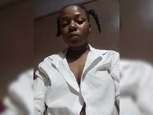 Milah2, live now on BongaCams