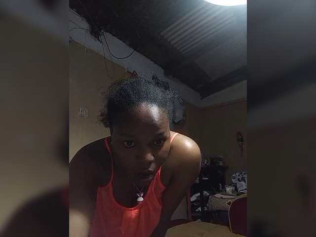 Milah2 live cam on BongaCams