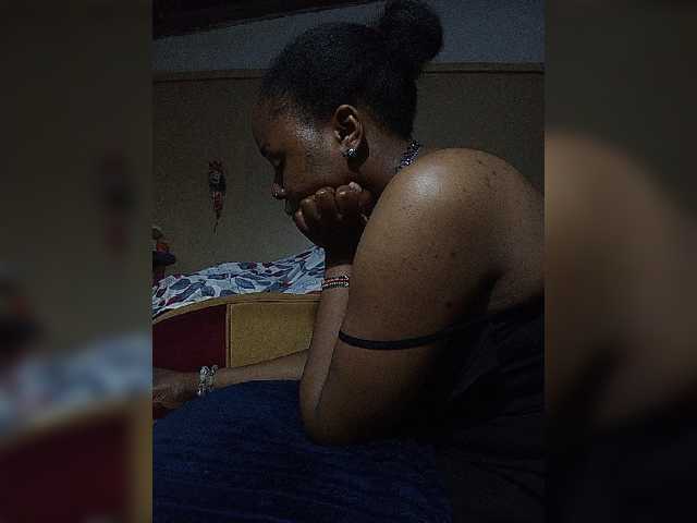Milah2 live cam preview