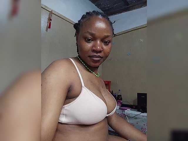 Milah2 live cam on BongaCams