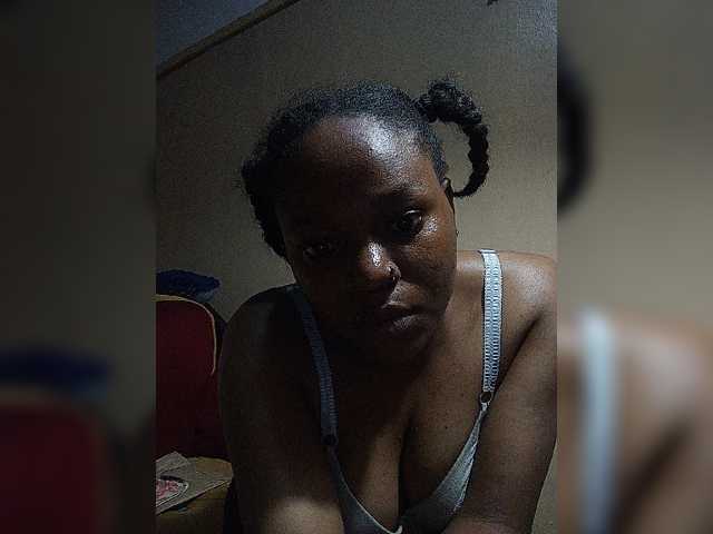 Milah2 live cam on BongaCams