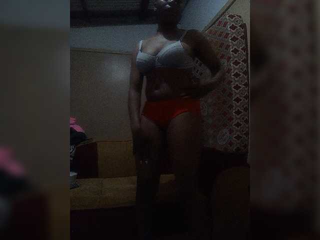 Milah2 live cam preview