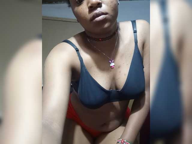 Milah2, live now on BongaCams