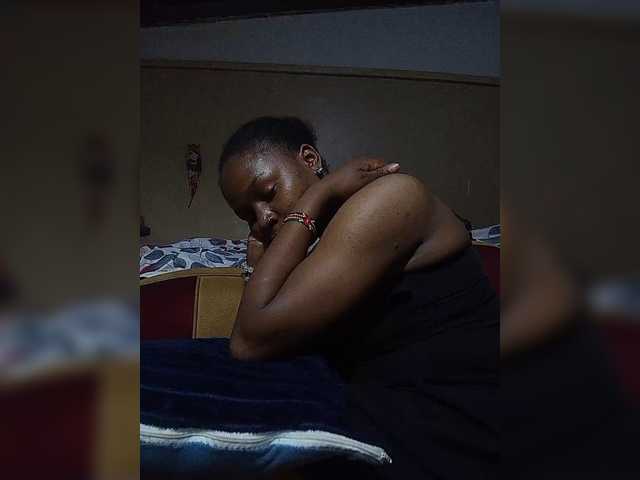 Milah2 live cam preview
