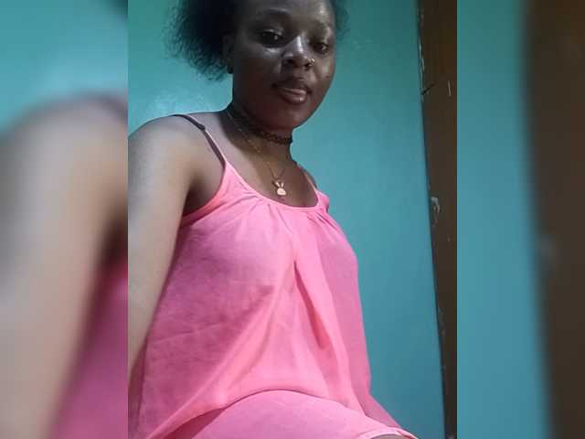 Milah2 live cam preview