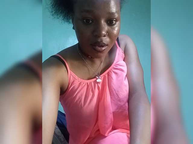 Milah2 live cam preview