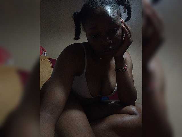 Milah2, live now on BongaCams