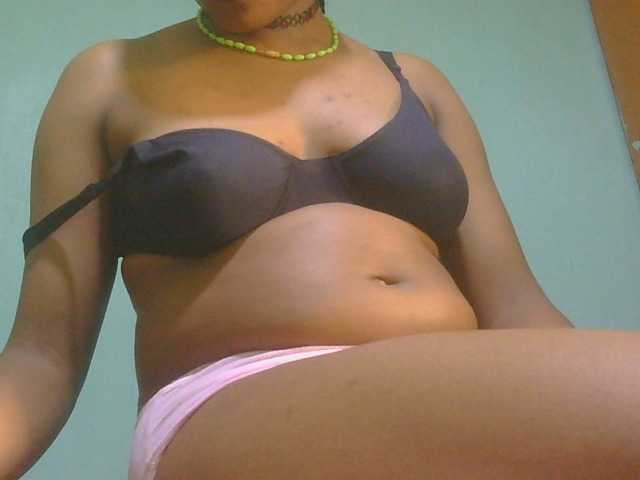 Milah2 live cam on BongaCams
