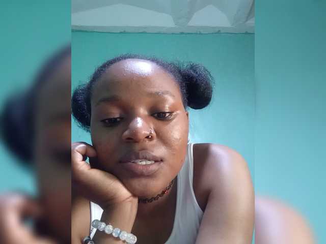 Milah2 live cam on BongaCams