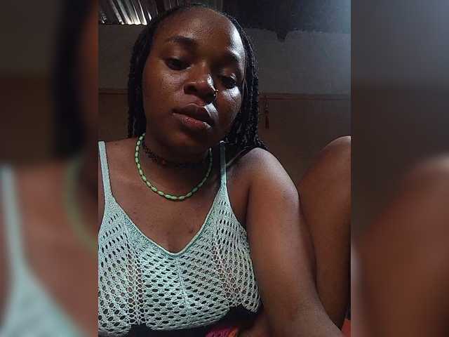 Milah2 live cam on BongaCams