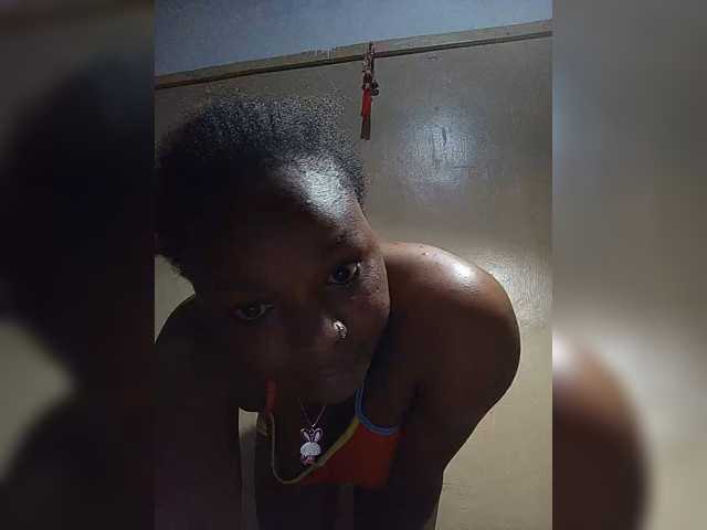 Milah2 live cam on BongaCams