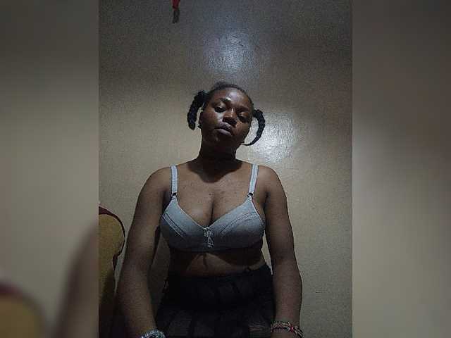Milah2, en directo ahora en BongaCams
