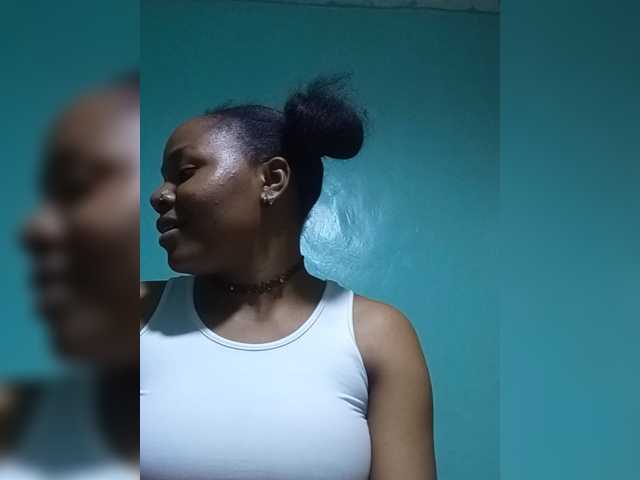 Milah2 live cam on BongaCams
