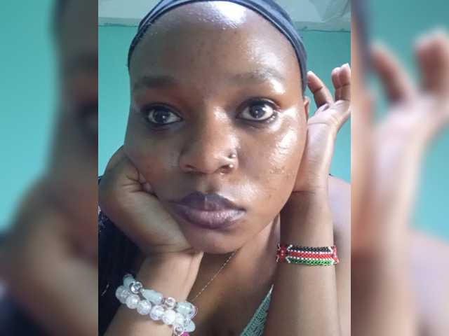 Milah2 live cam on BongaCams