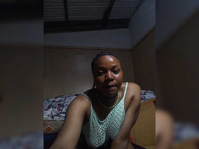 Milah2 live cam on BongaCams