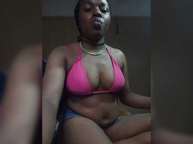 Milah2 live cam on BongaCams