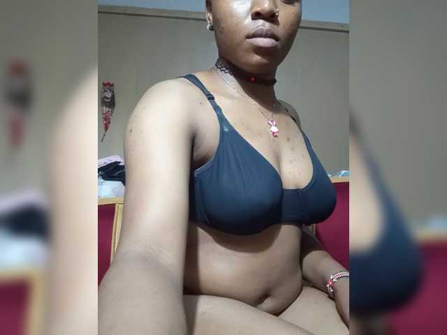 Milah2 live cam on BongaCams