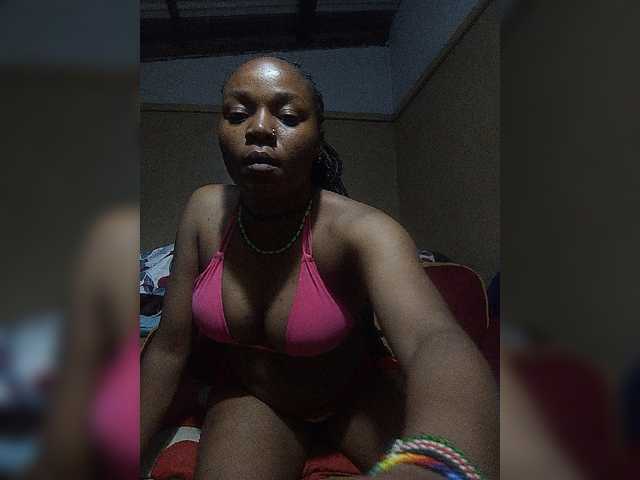 Milah2 live cam on BongaCams