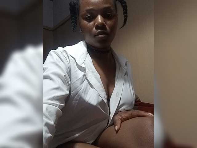 Milah2, live now on BongaCams