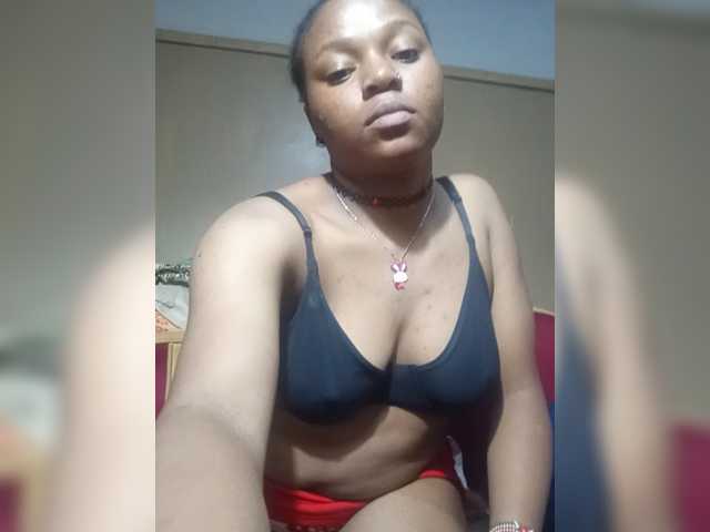 Milah2, en vivo ahora en BongaCams