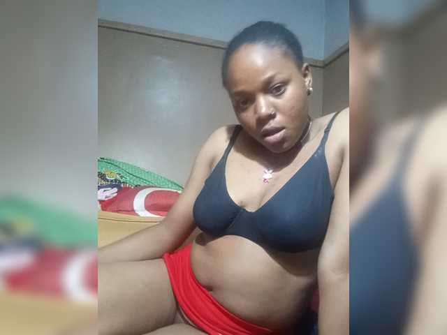 Milah2 live cam preview
