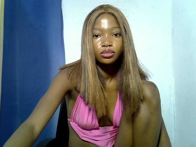 sexymila live cam on BongaCams