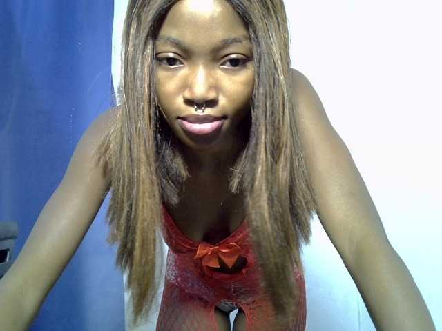 sexymila, live now on BongaCams