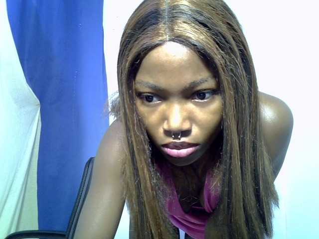 sexymila live cam on BongaCams
