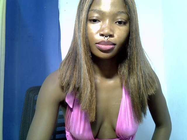 sexymila live cam on BongaCams