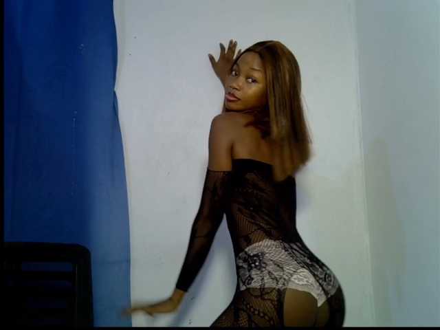 sexymila live cam on BongaCams