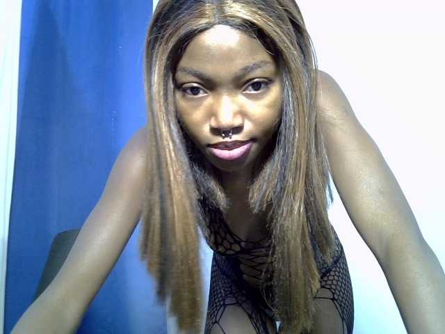 sexymila live cam on BongaCams