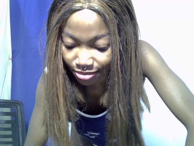 sexymila, en directo ahora en BongaCams