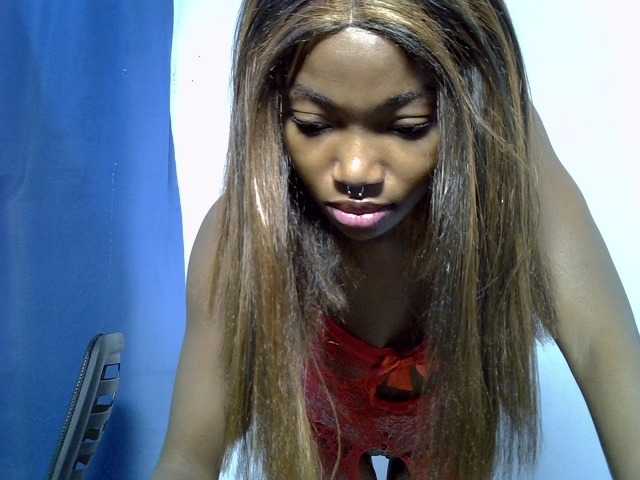 sexymila, live now on BongaCams