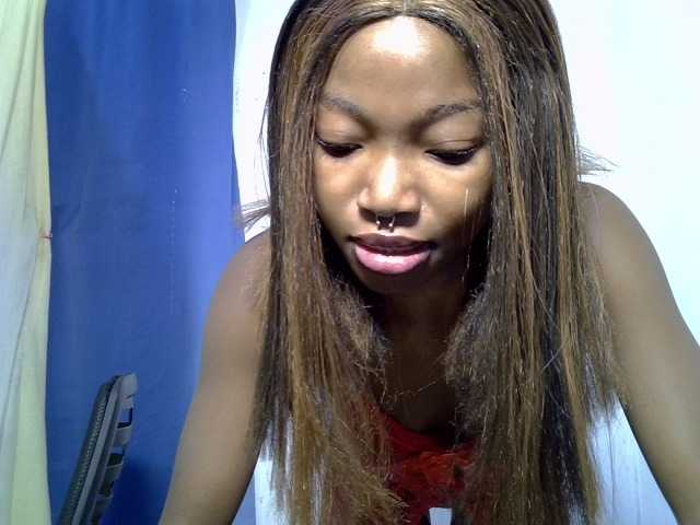 sexymila, live now on BongaCams