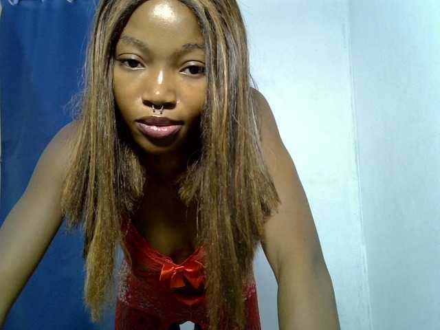 sexymila, live now on BongaCams