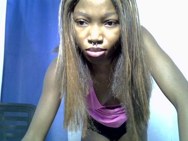 sexymila live cam on BongaCams