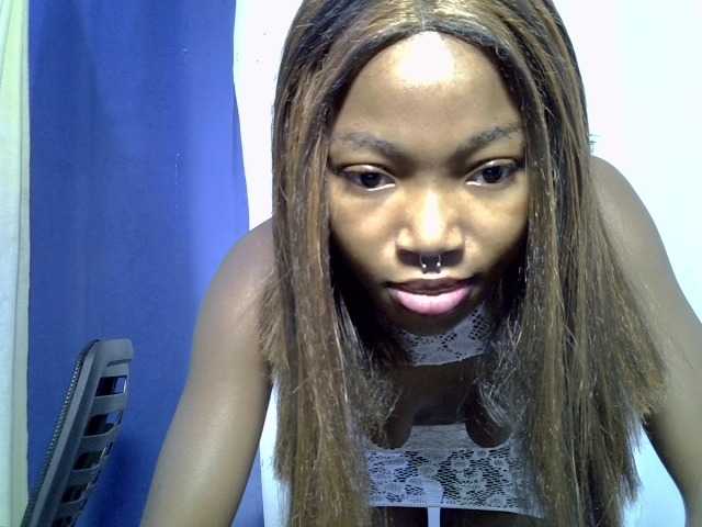 sexymila live cam on BongaCams
