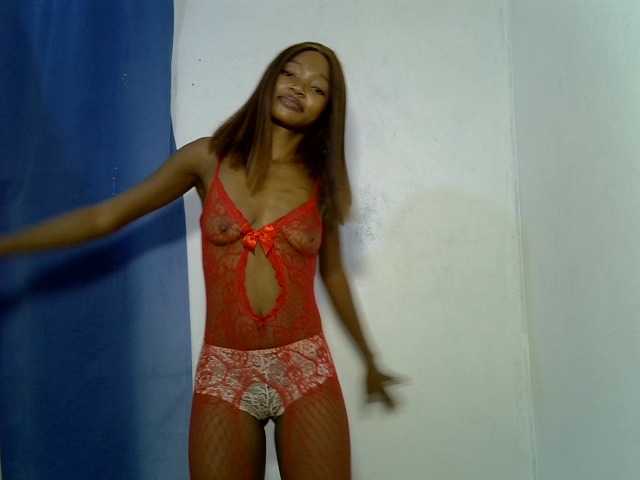 sexymila, en directo ahora en BongaCams