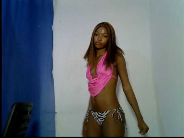 sexymila live cam on BongaCams
