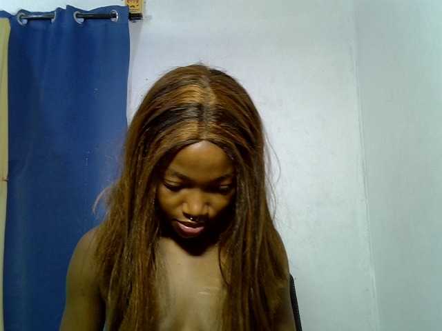 sexymila, live now on BongaCams