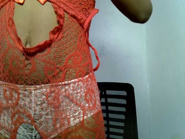 sexymila, en directo ahora en BongaCams