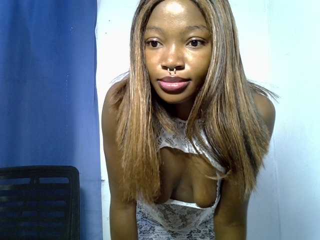 sexymila live cam on BongaCams