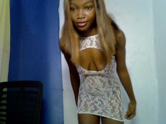 sexymila live cam on BongaCams