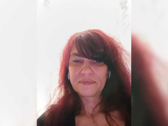Mishel3854 live cam preview
