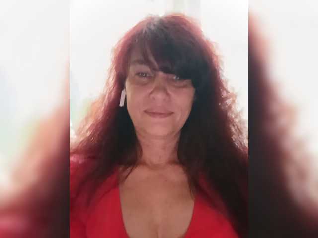 Mishel3854, en directo ahora en BongaCams