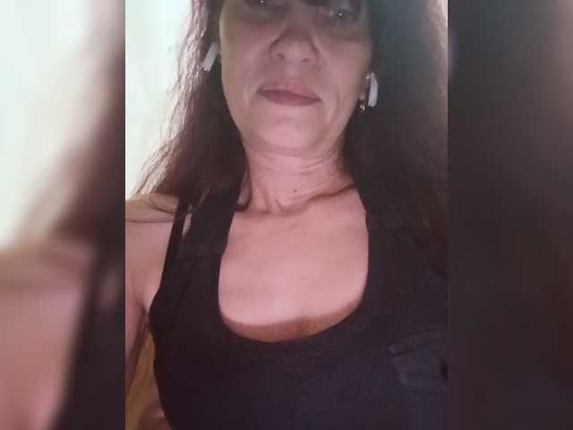 Mishel3854 live cam on BongaCams